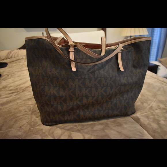 Michael Kors Tote - Picture 8 of 8